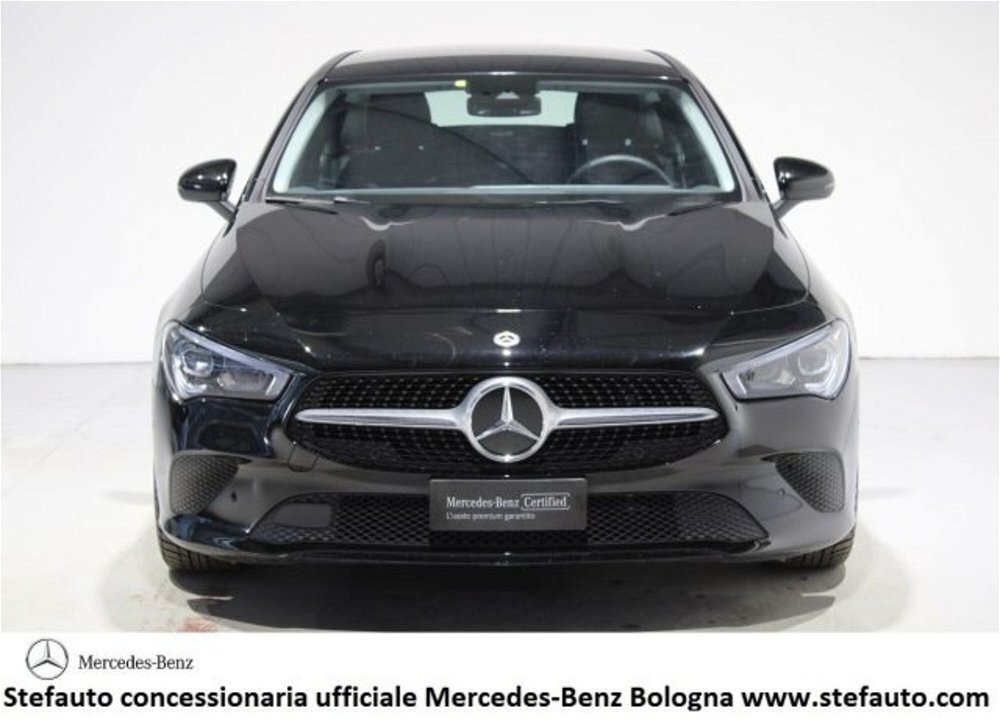 Mercedes-Benz CLA Shooting Brake 180 d Shooting Brake Business  del 2022 usata a Castel Maggiore (2)