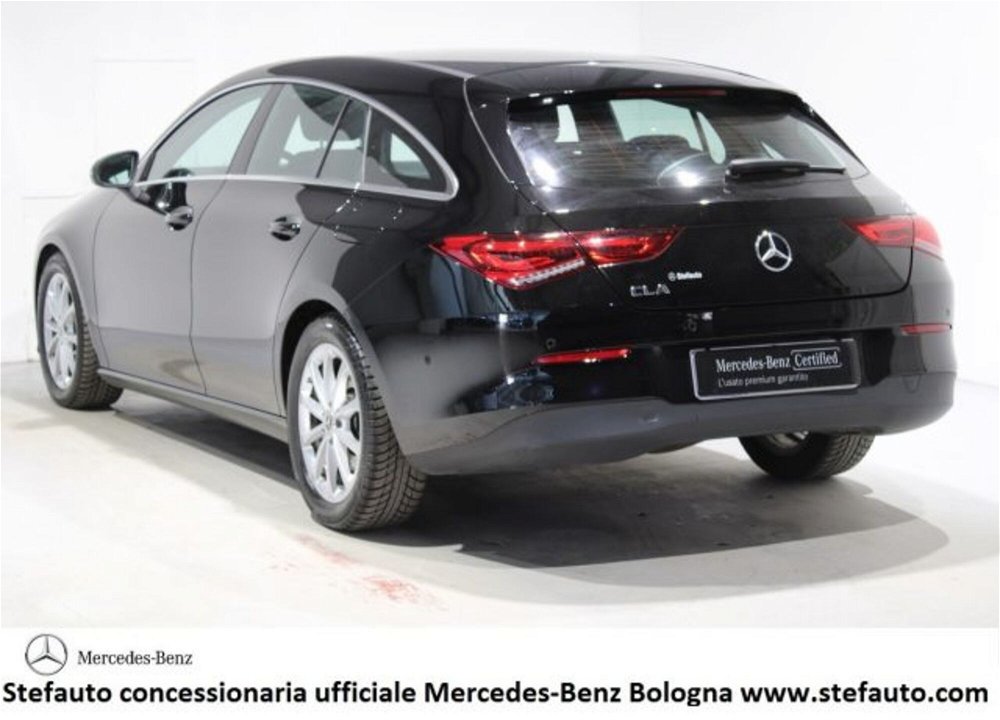 Mercedes-Benz CLA Shooting Brake 180 d Shooting Brake Business  del 2022 usata a Castel Maggiore (3)
