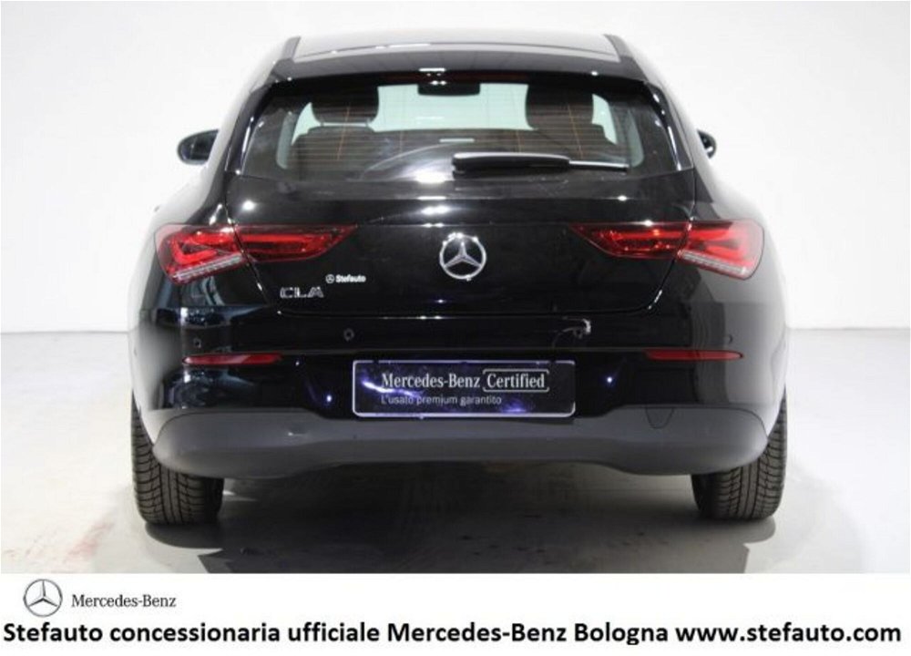 Mercedes-Benz CLA Shooting Brake 180 d Shooting Brake Business  del 2022 usata a Castel Maggiore (4)