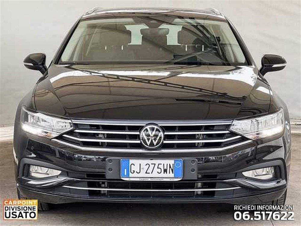 Volkswagen Passat Variant 2.0 tdi scr evo Business 150cv dsg del 2022 usata a Roma (2)