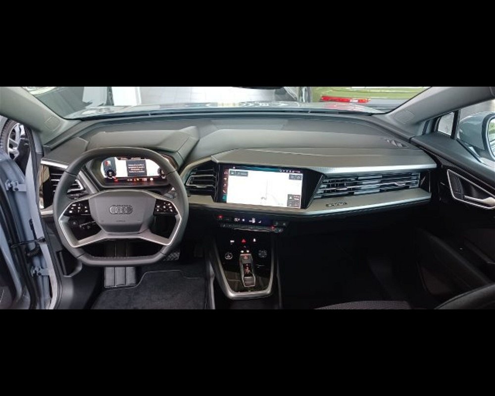 Audi Q4 Q4 e-tron 45 S line edition nuova a Conegliano (3)