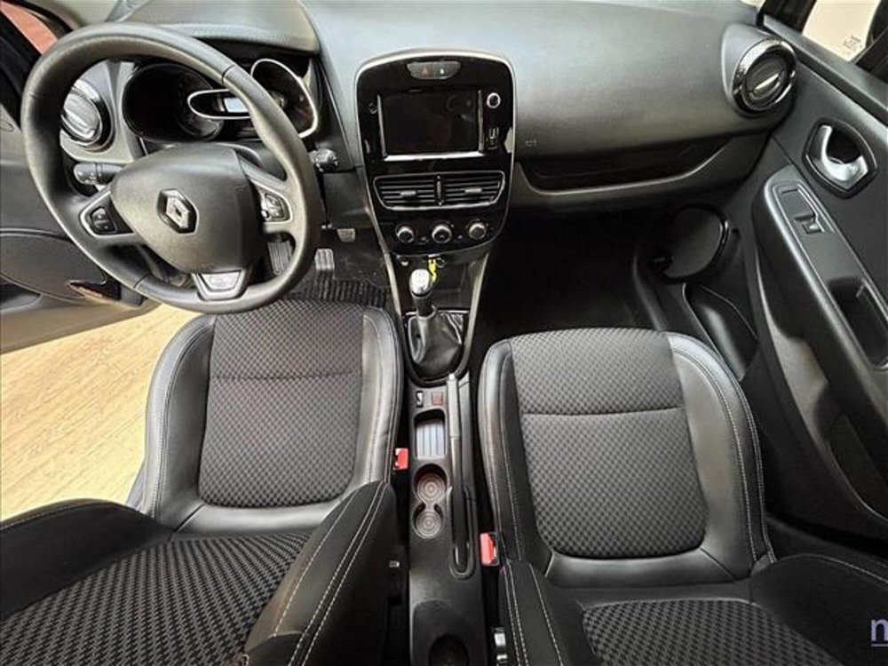 Renault Clio TCe 12V 90 CV 5 porte Moschino Zen del 2019 usata a Bologna (4)