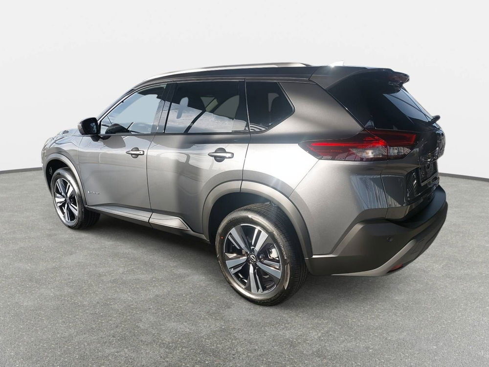 Nissan X-Trail e-Power e-4orce 4WD 5 posti N-Connecta nuova a Pordenone (3)