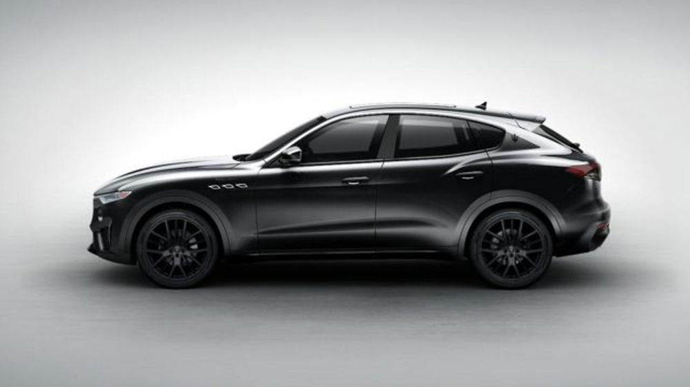 Maserati Levante nuova a Modena (2)