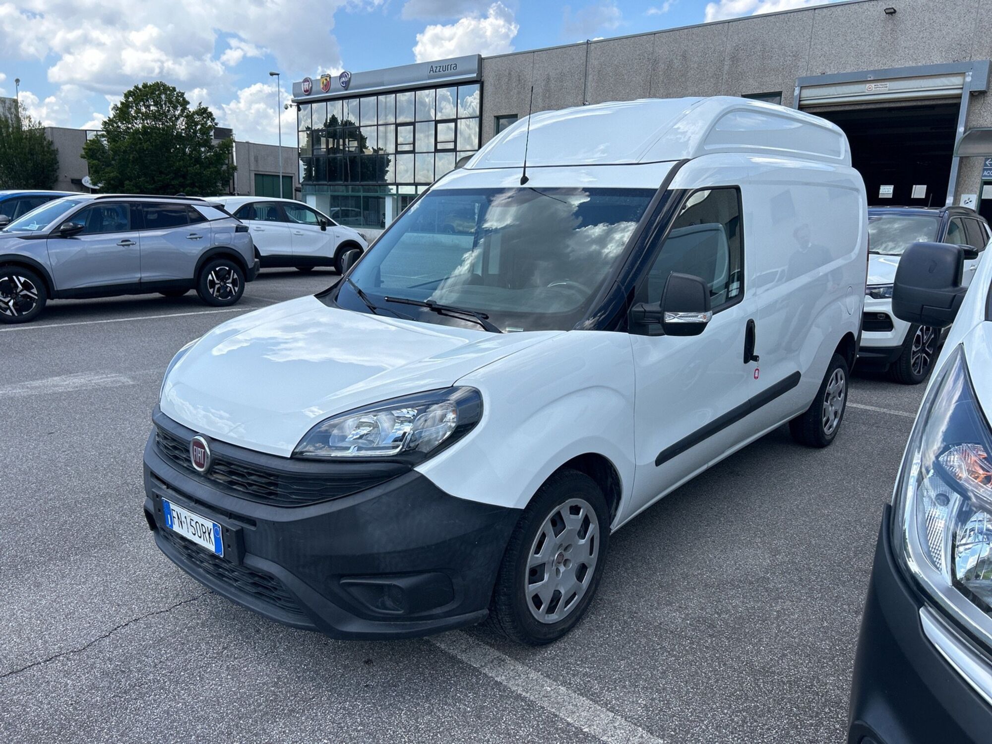 Fiat Dobl&ograve; Furgone 1.6 MJT 105CV PL-TA Cargo Maxi XL Lamierato  del 2018 usata a Verdello