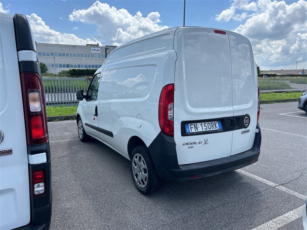 Fiat Doblò Furgone 1.6 MJT 105CV PL-TA Cargo Maxi XL Lamierato  del 2018 usata a Verdello (3)