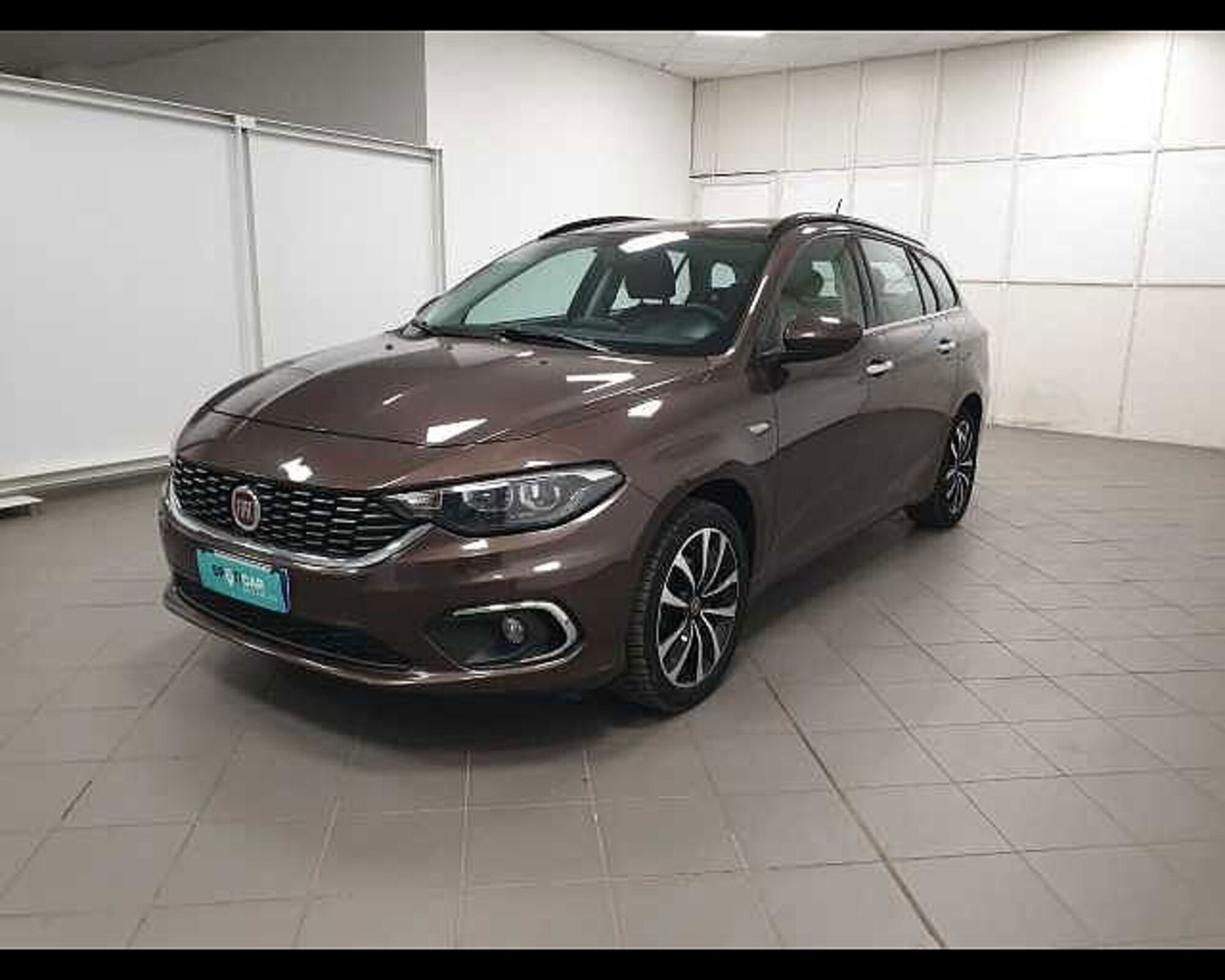 Fiat Tipo Station Wagon Tipo 1.6 Mjt S&amp;S DCT SW Lounge  del 2018 usata a Cuneo