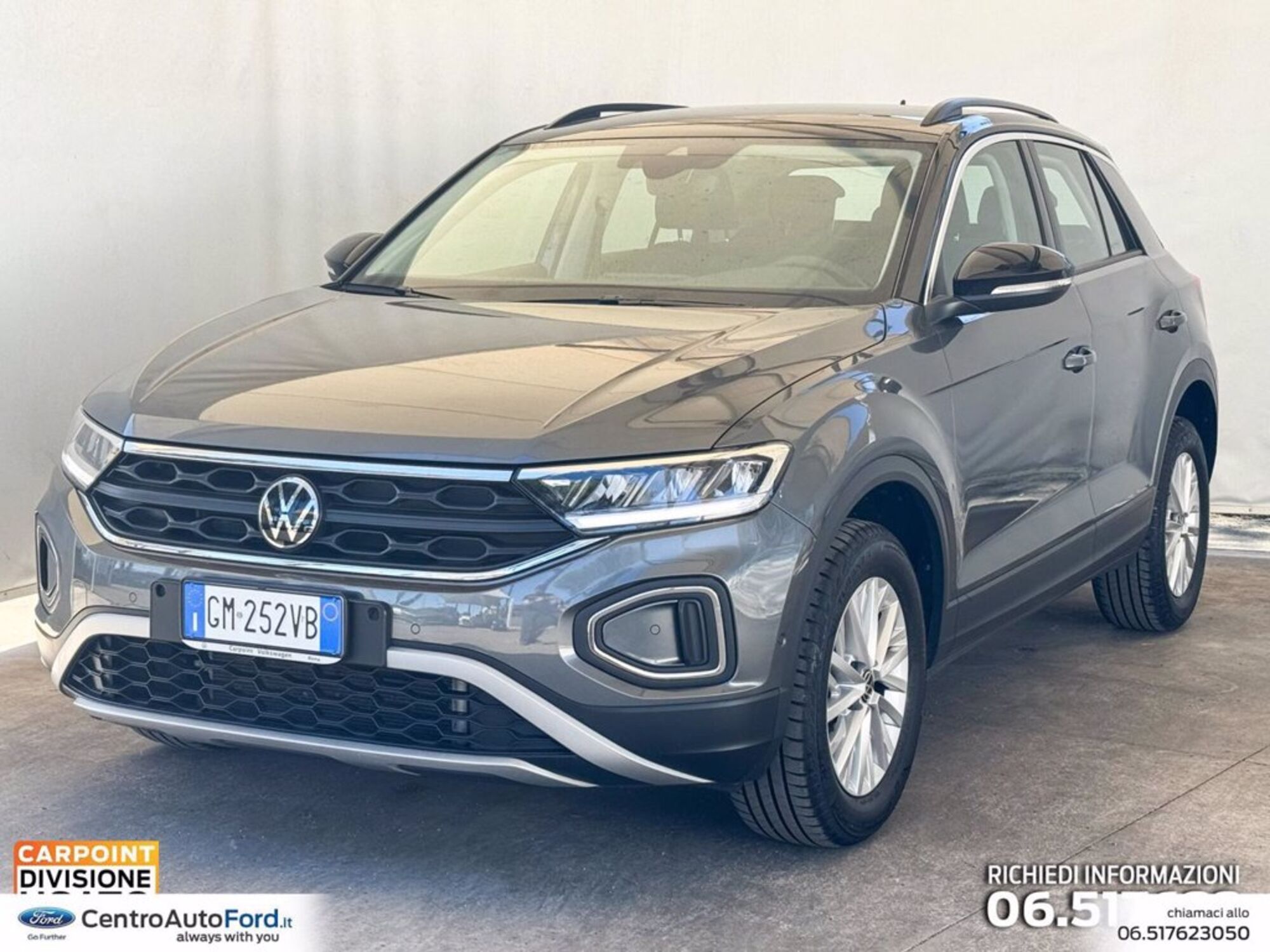 Volkswagen T-Roc 2.0 tdi Life 115cv del 2023 usata a Albano Laziale