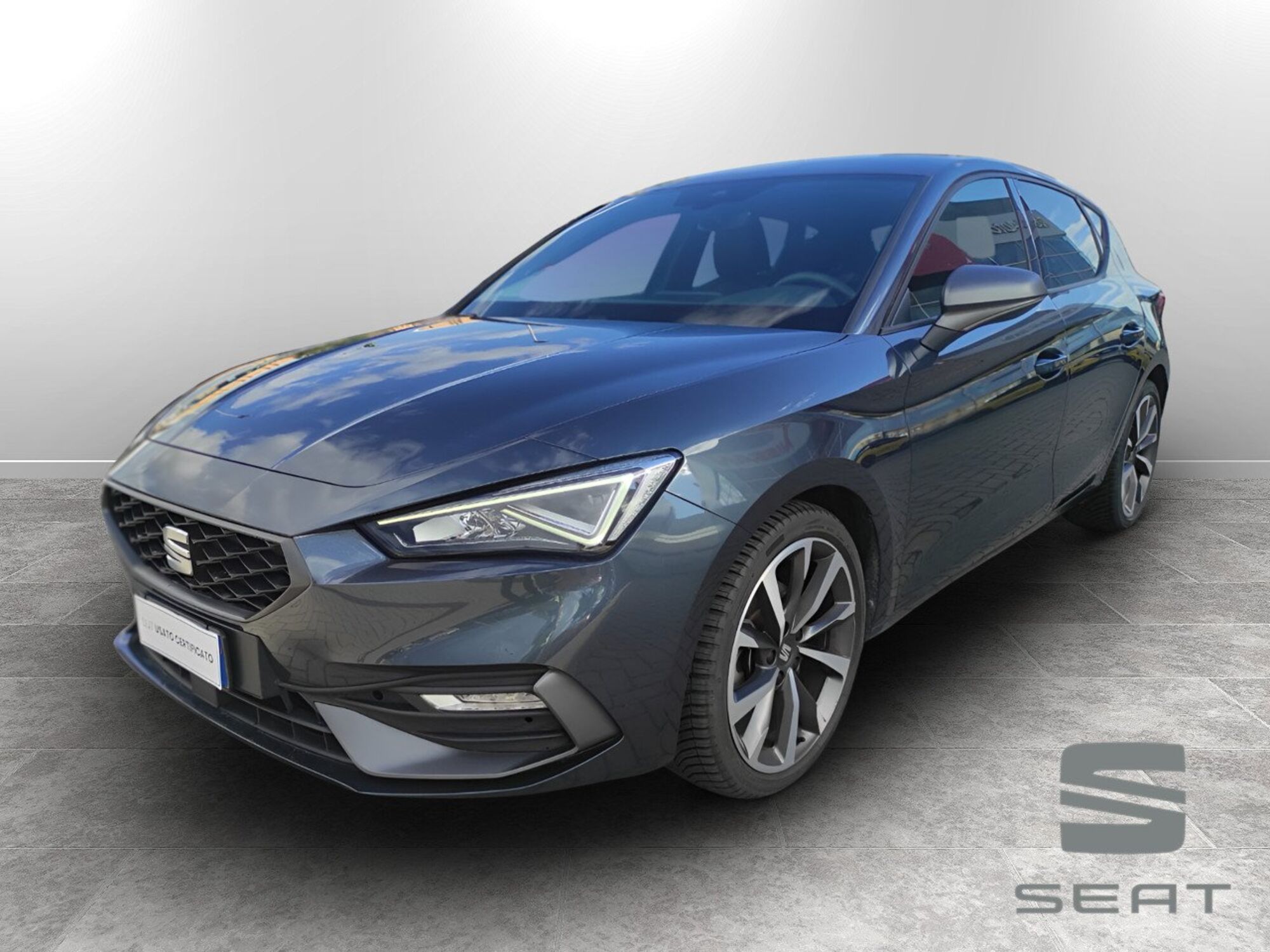 SEAT Leon 1.0 etsi FR 110cv dsg del 2021 usata a Siena