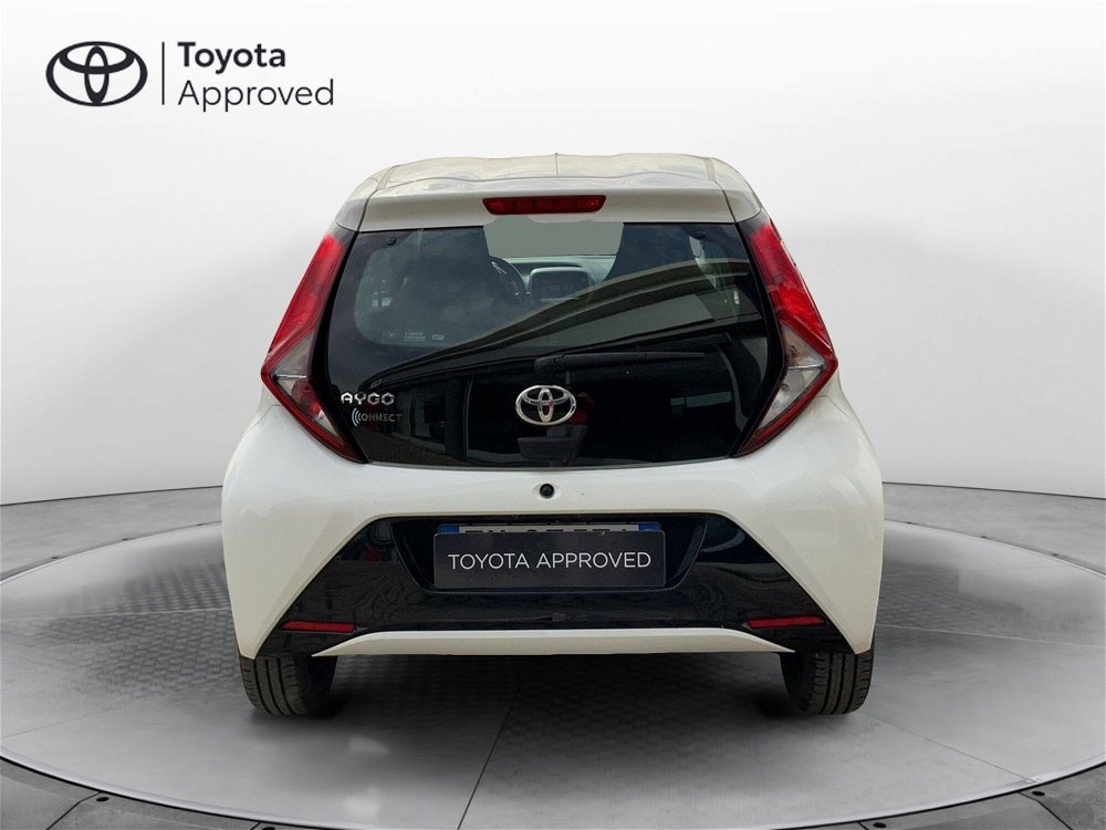 Toyota Aygo Connect 1.0 VVT-i 72 CV 5 porte x-play del 2020 usata a Perugia (4)