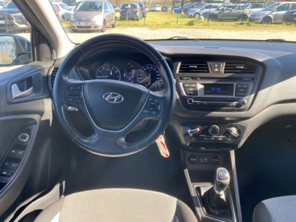 Hyundai i20 usata a Vercelli (7)