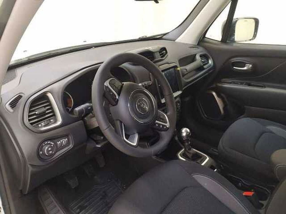 Jeep Renegade nuova a Cuneo (11)