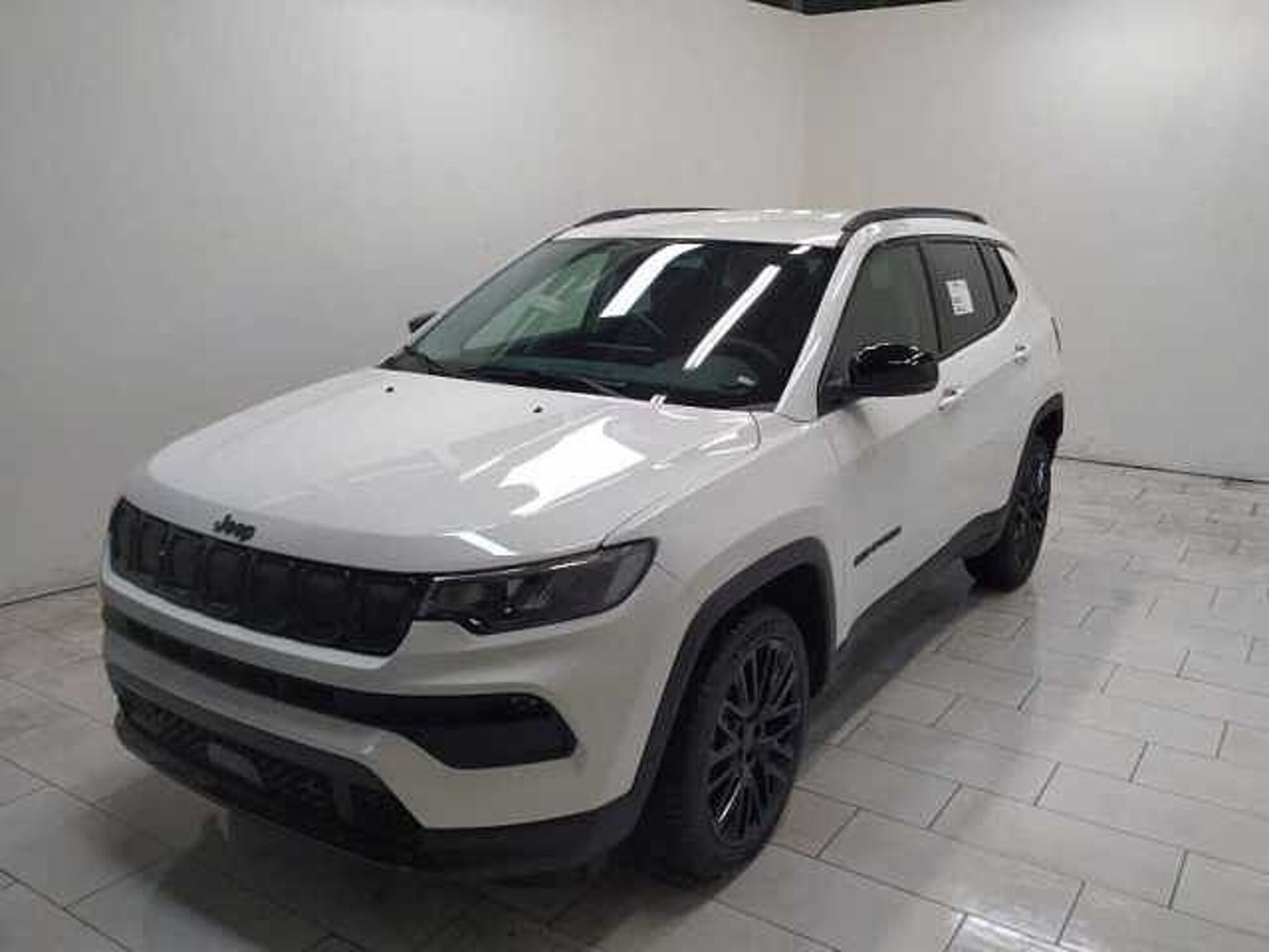 Jeep Compass 1.6 mjt Night Eagle 2wd 130cv nuova a Cuneo