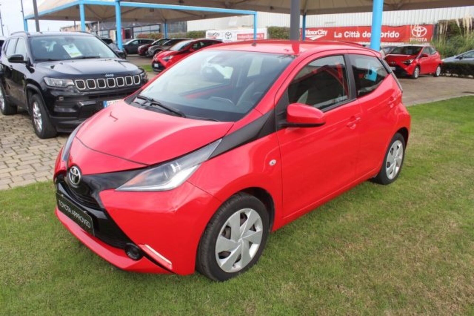 Toyota Aygo 1.0 VVT-i 69 CV 5 porte x-play TSS del 2018 usata a Roma