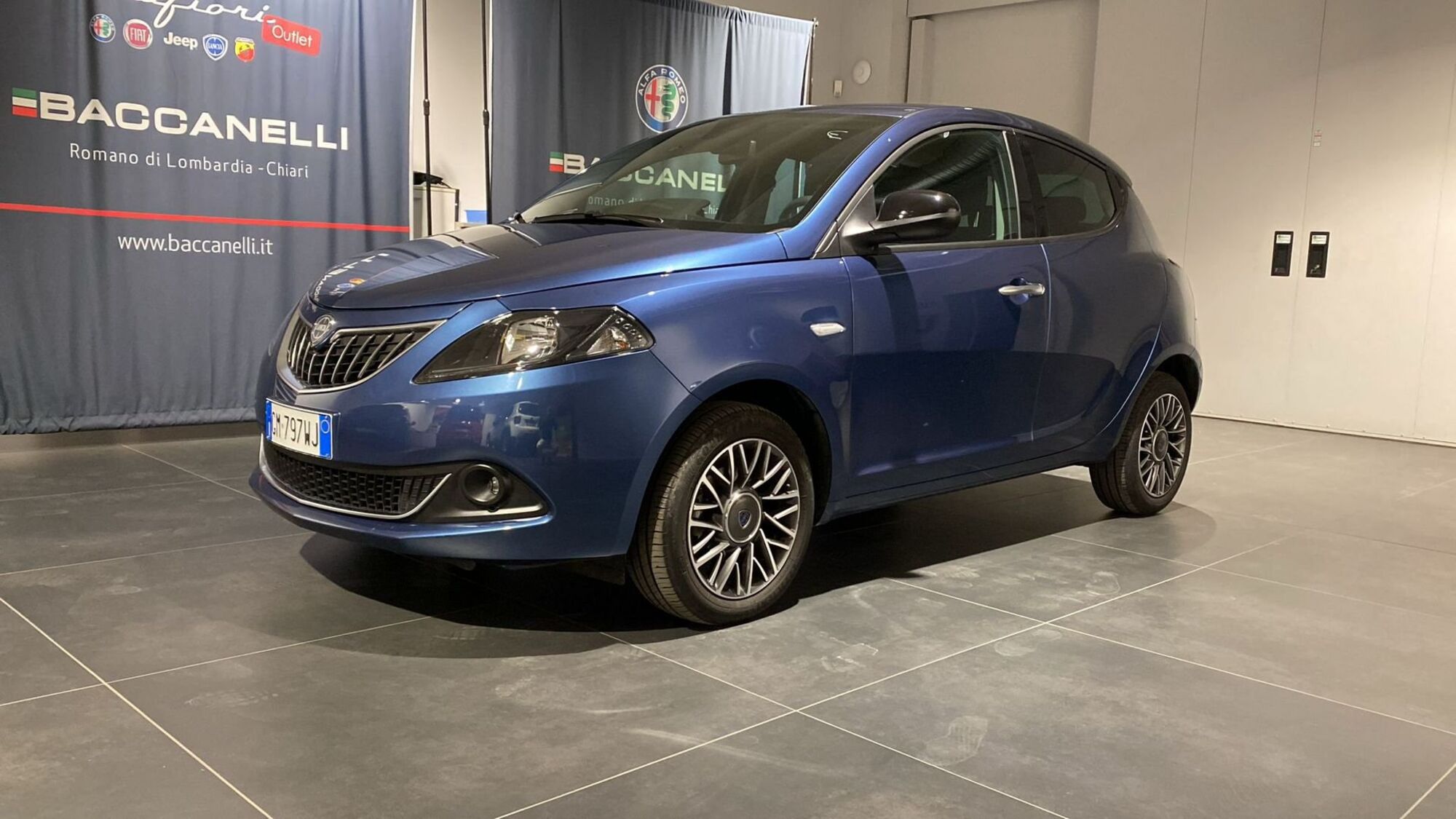 Lancia Ypsilon 1.0 FireFly 5 porte S&amp;S Hybrid Gold Plus del 2023 usata a Romano di Lombardia