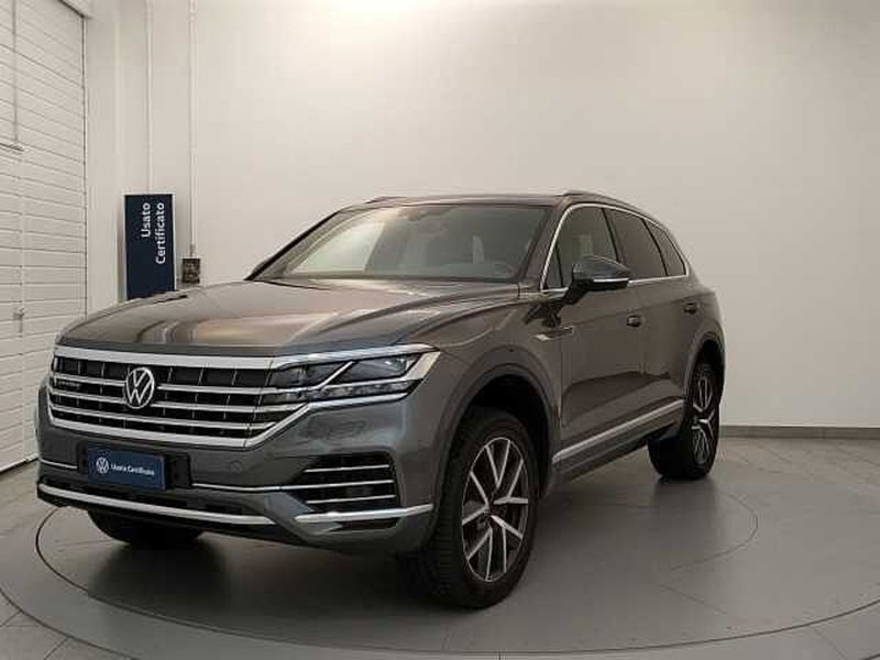 Volkswagen Touareg 3.0 V6 TSI Elegance del 2021 usata a Busto Arsizio