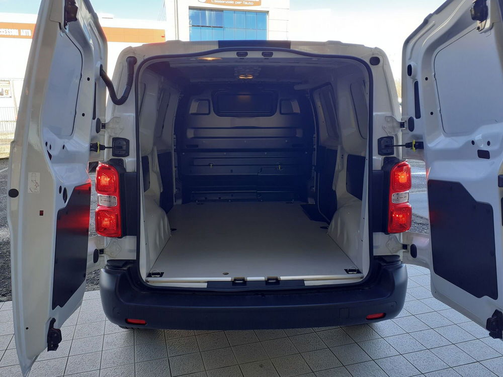 Opel Vivaro Furgone nuova a Piacenza (12)