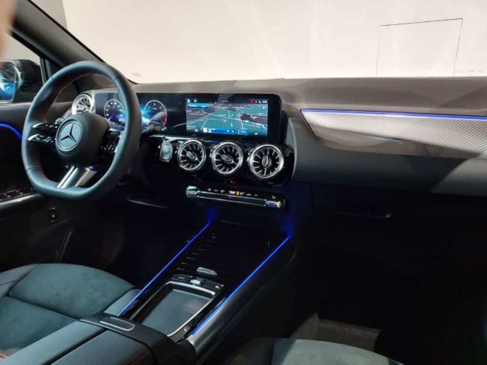 Mercedes-Benz GLA SUV nuova a Bologna (16)