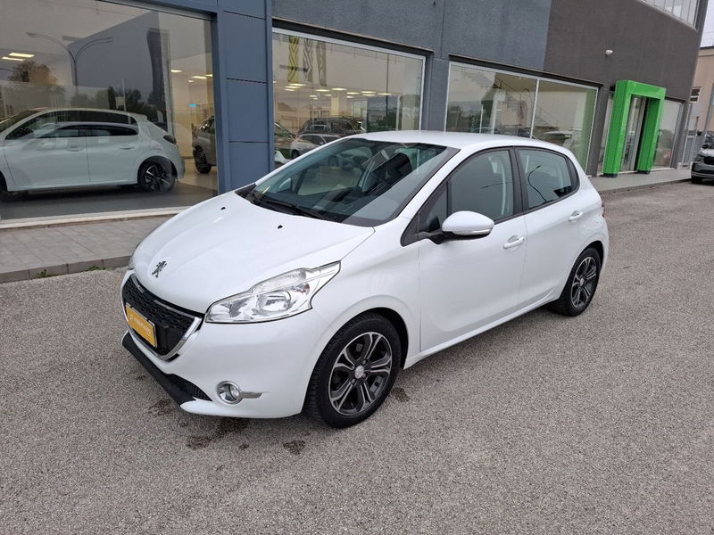 Peugeot 208 VTi 82 CV 5 porte Active  del 2014 usata a Civitanova Marche