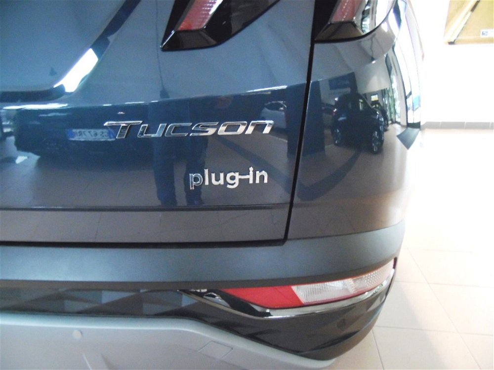 Hyundai Tucson 1.6 phev Exellence 4wd auto nuova a La Spezia (5)