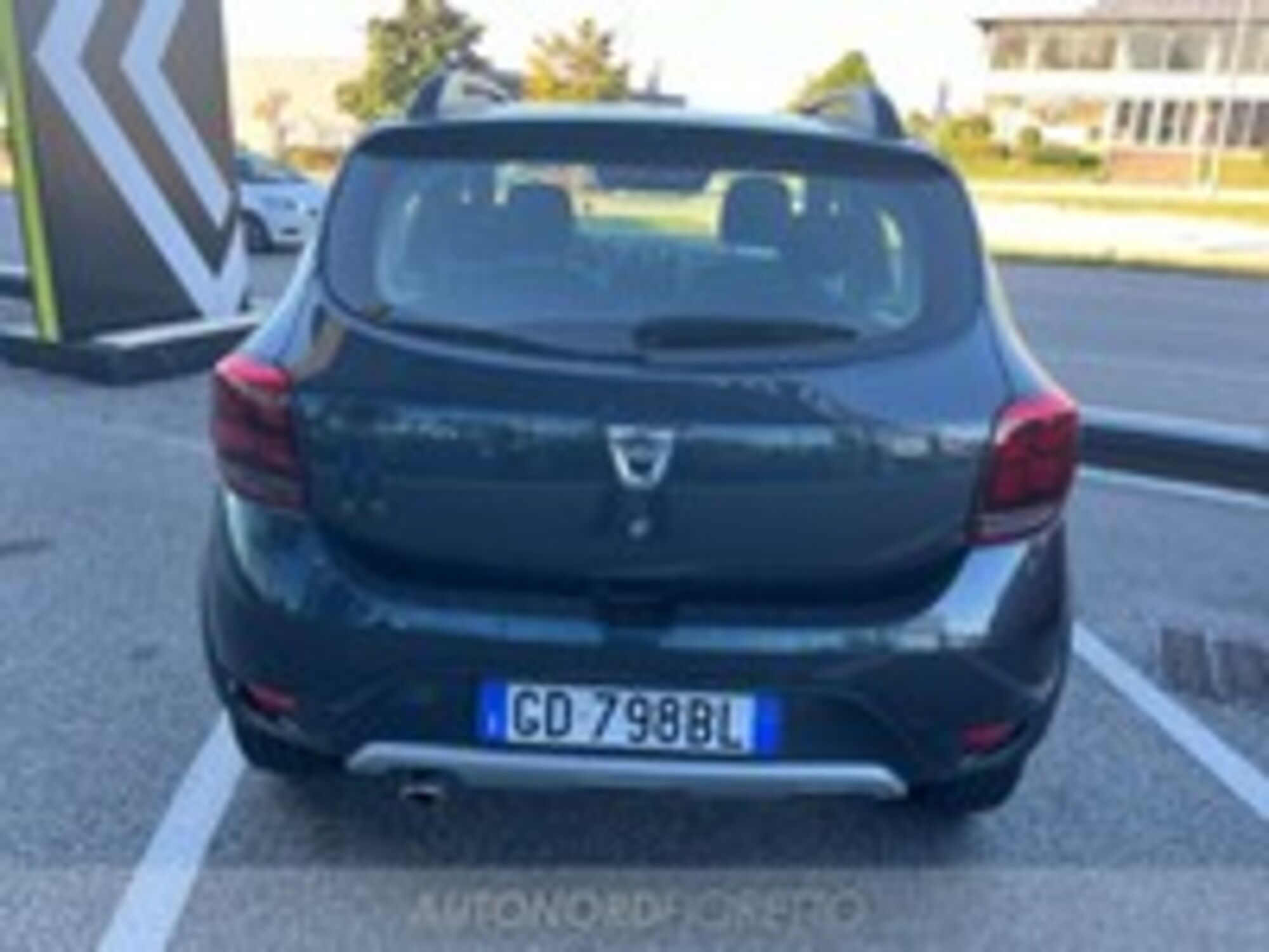 Dacia Sandero Stepway 1.0 TCe 100CV ECO-G 15th Anniversary del 2021 usata a Pordenone