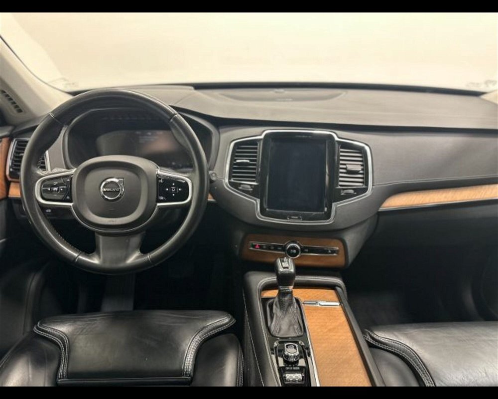 Volvo XC90 D5 AWD Geartronic 7 posti Inscription  del 2019 usata a Conegliano (3)