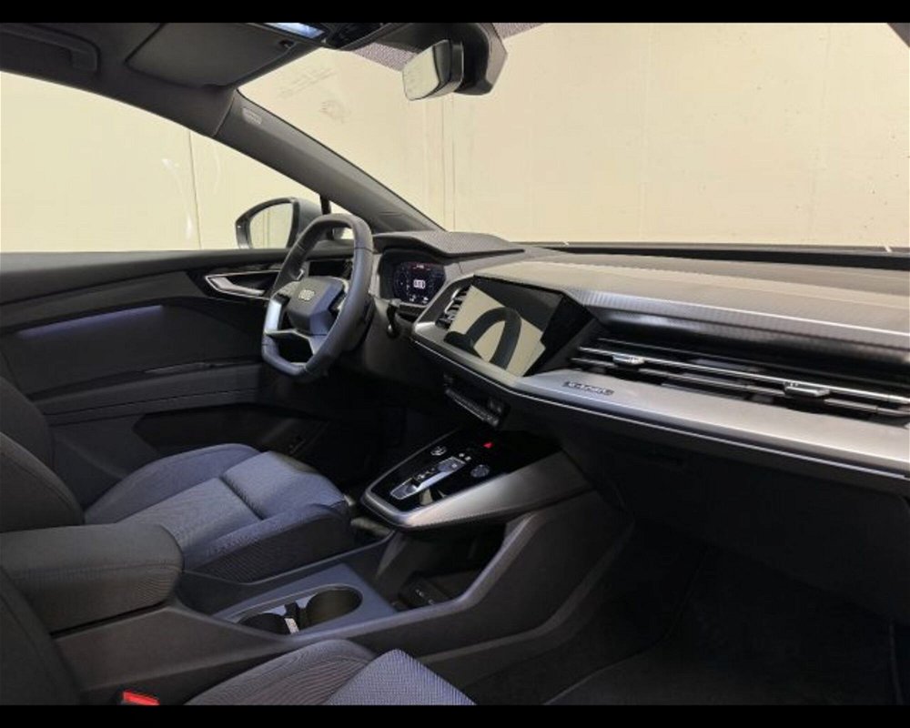 Audi Q4 Q4 45 e-tron Business Advanced nuova a Conegliano (3)