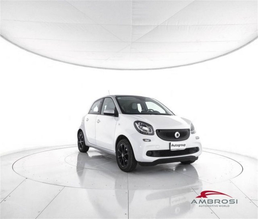 smart forfour forfour 70 1.0 twinamic Passion  del 2015 usata a Corciano (2)