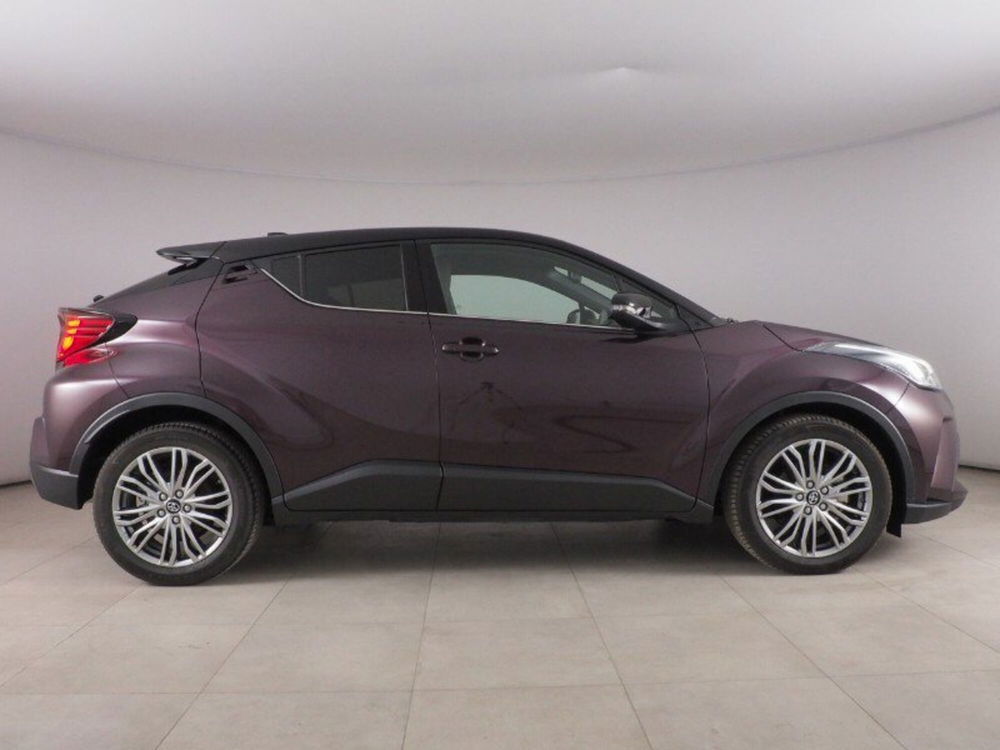 Toyota Toyota C-HR nuova a Palermo (13)