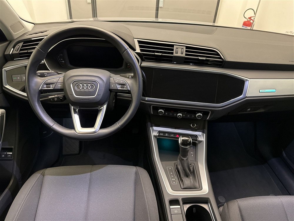 Audi Q3 45 TFSI e S tronic Business del 2021 usata a Pistoia (3)