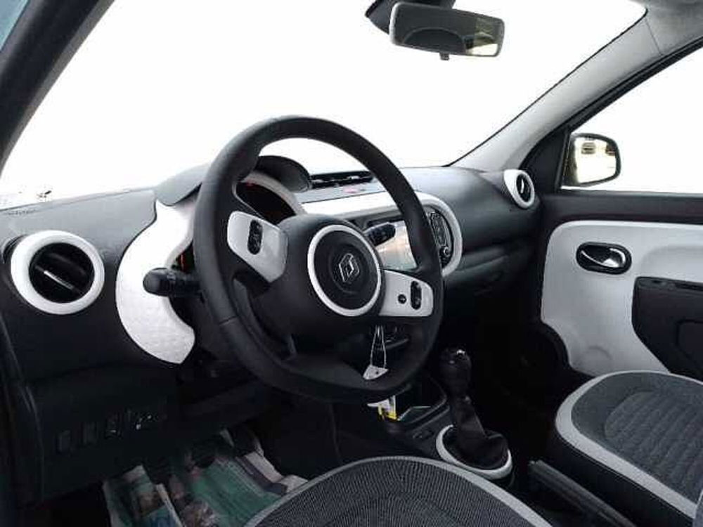 Renault Twingo nuova a Cuneo (15)