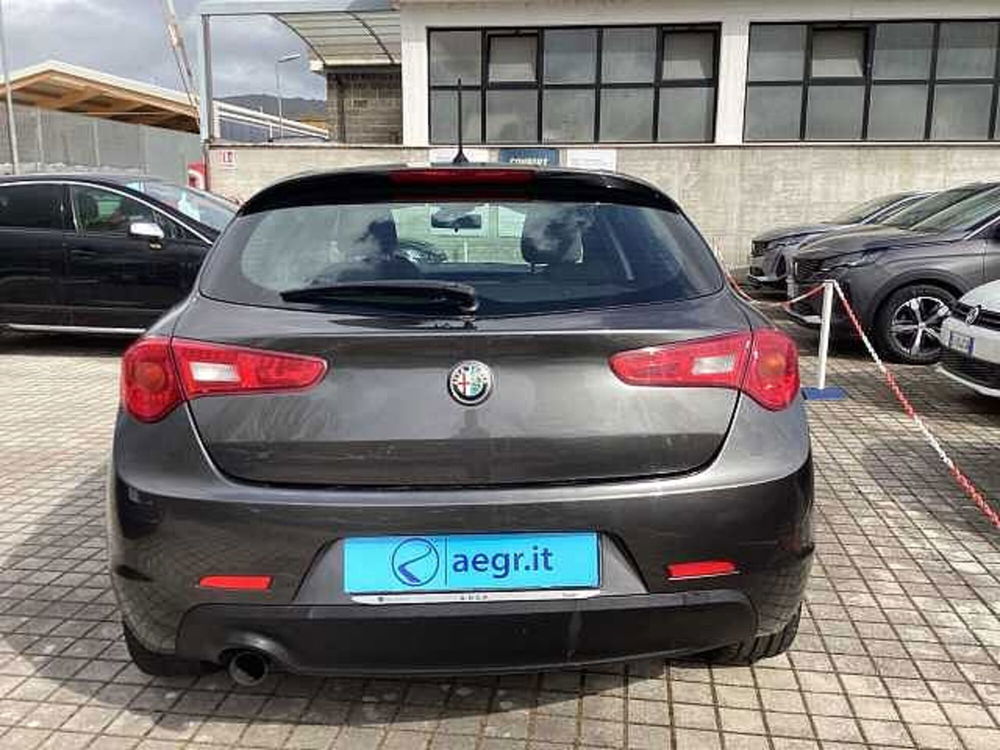 Alfa Romeo Giulietta usata a Roma (7)