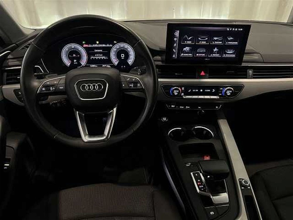 Audi A4 Avant 35 TDI/163 CV S tronic Business Advanced  del 2022 usata a Genova (3)