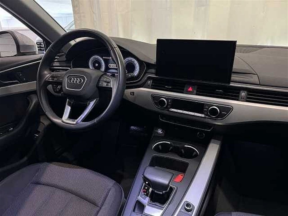 Audi A4 Avant 35 TDI/163 CV S tronic Business Advanced  del 2022 usata a Genova (4)