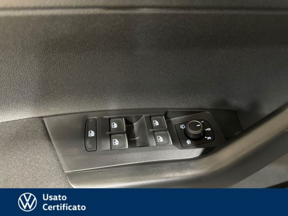 Volkswagen Polo nuova a Vicenza (15)