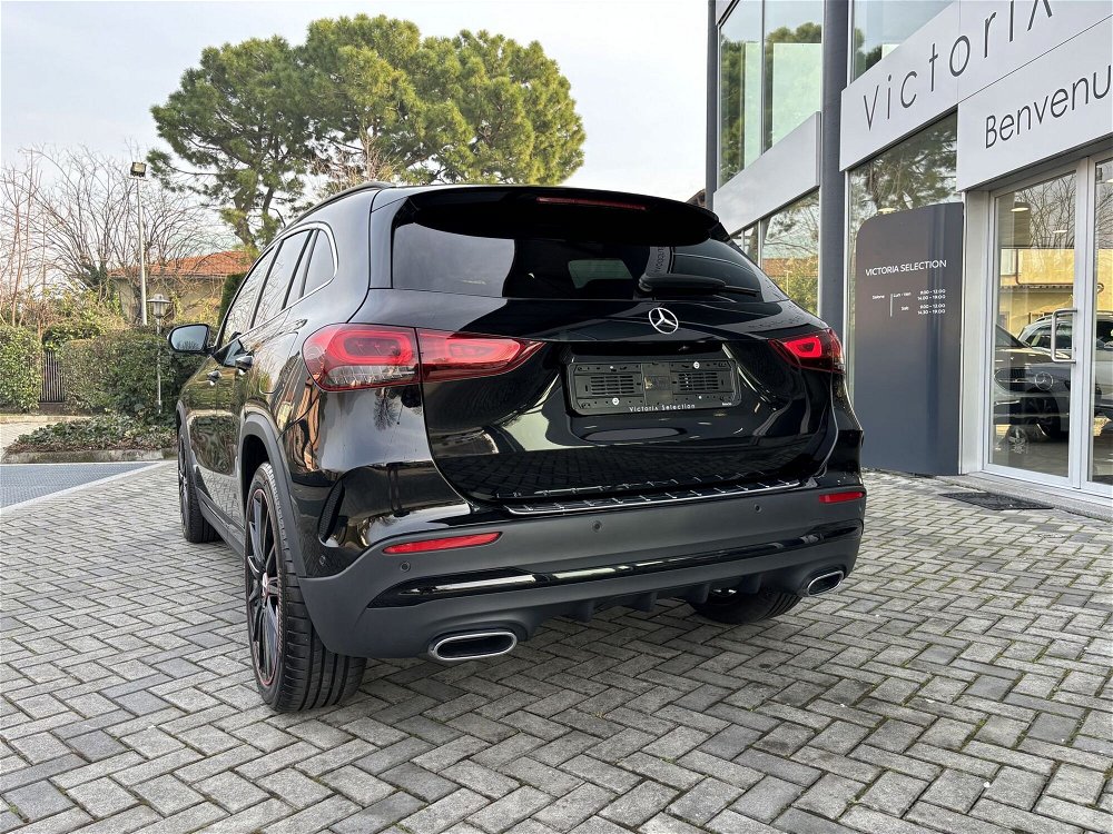 Mercedes-Benz GLA SUV 180 Automatic Premium del 2022 usata a Brescia (4)