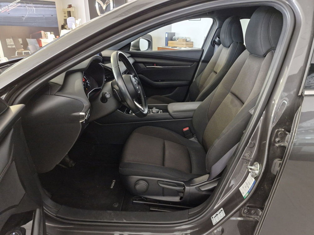 Mazda Mazda3 Hatchback 2.0L e-Skyactiv-G M Hybrid Executive  del 2020 usata a Verbania (5)