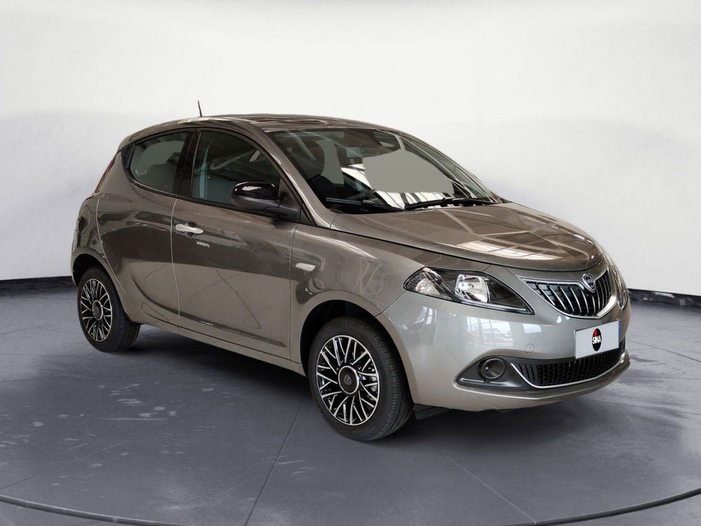 Lancia Ypsilon nuova a Pordenone (7)