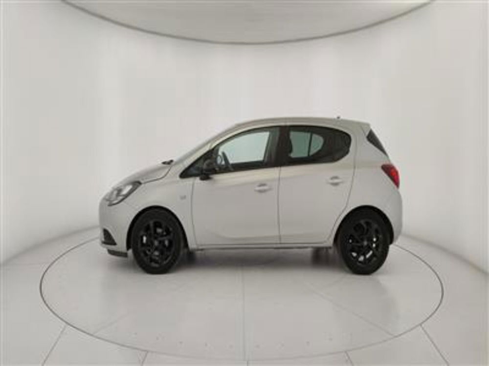 Opel Corsa 1.2 5 porte Black Edition  del 2019 usata a Bari (3)