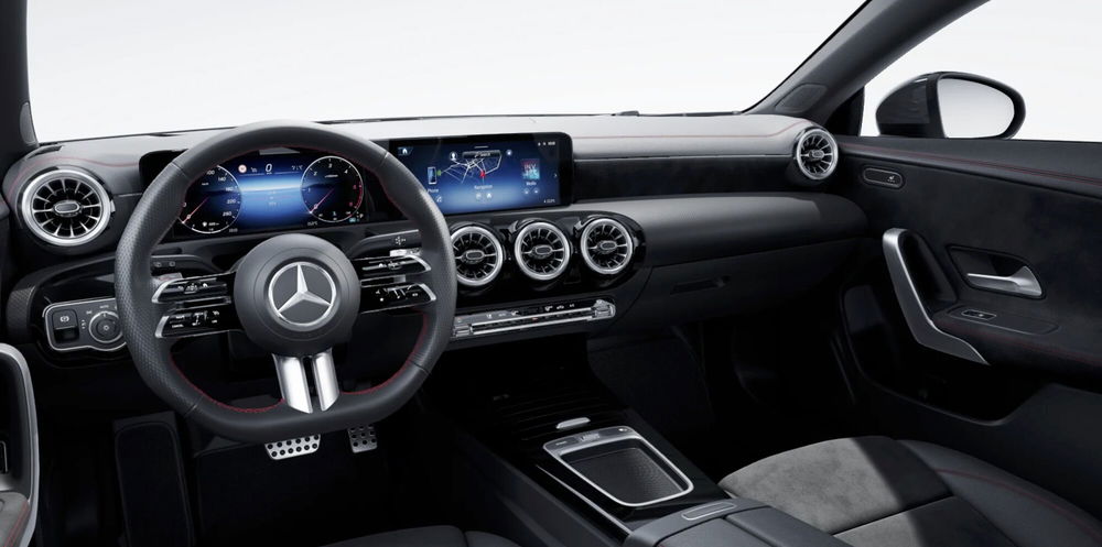 Mercedes-Benz CLA Shooting Brake nuova a Bergamo (10)