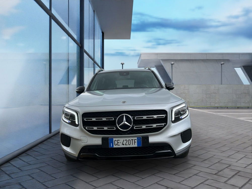 Mercedes-Benz GLB 180 d Automatic Sport del 2021 usata a Rende (2)