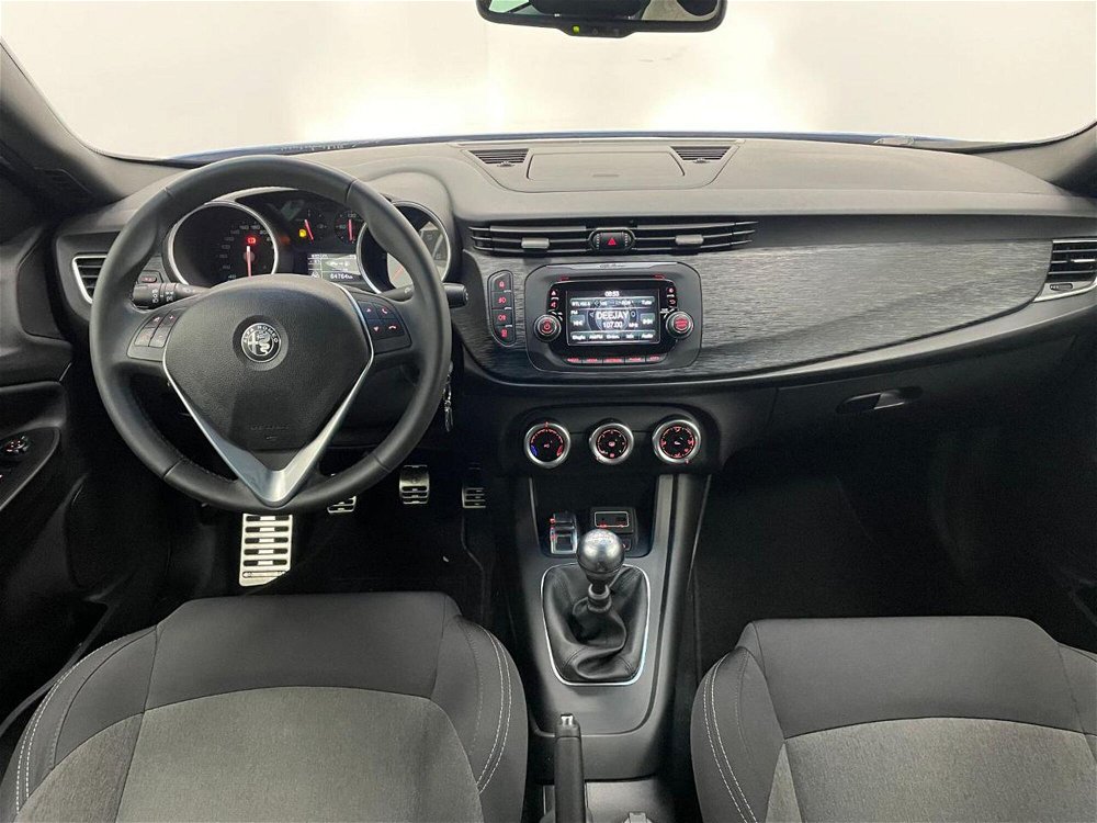 Alfa Romeo Giulietta 1.6 JTDm TCT 120 CV Sport  del 2018 usata a Lurate Caccivio (4)