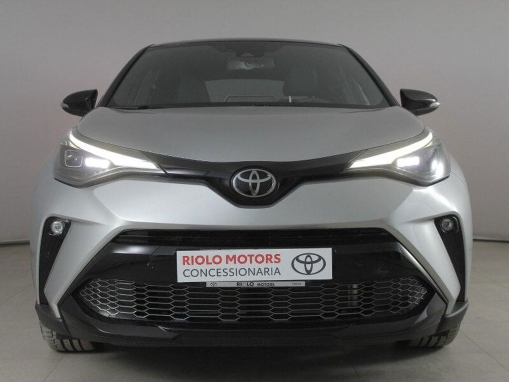 Toyota Toyota C-HR nuova a Palermo (4)