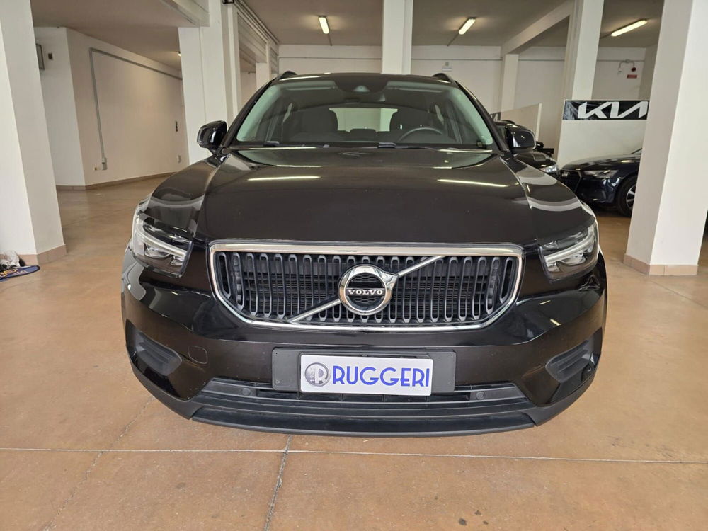 Volvo XC40 D3  del 2019 usata a Rimini (2)