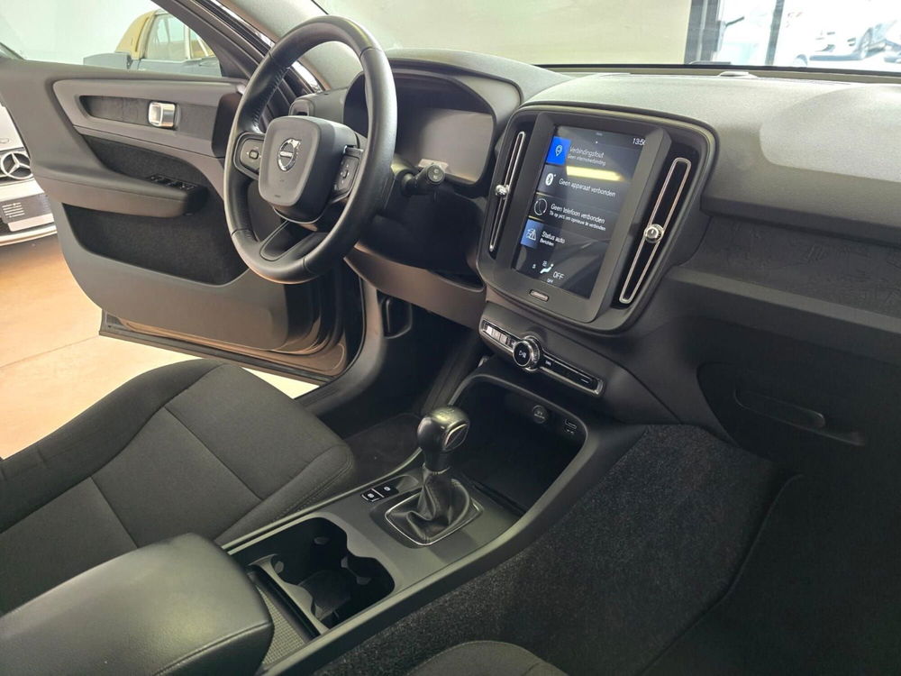 Volvo XC40 usata a Rimini (9)