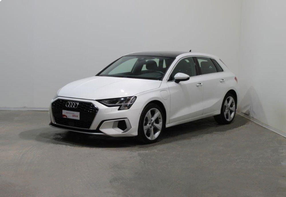 Audi A3 Sportback Sportback 35 1.5 tfsi mhev Business Advanced s-tronic del 2021 usata a Triggiano