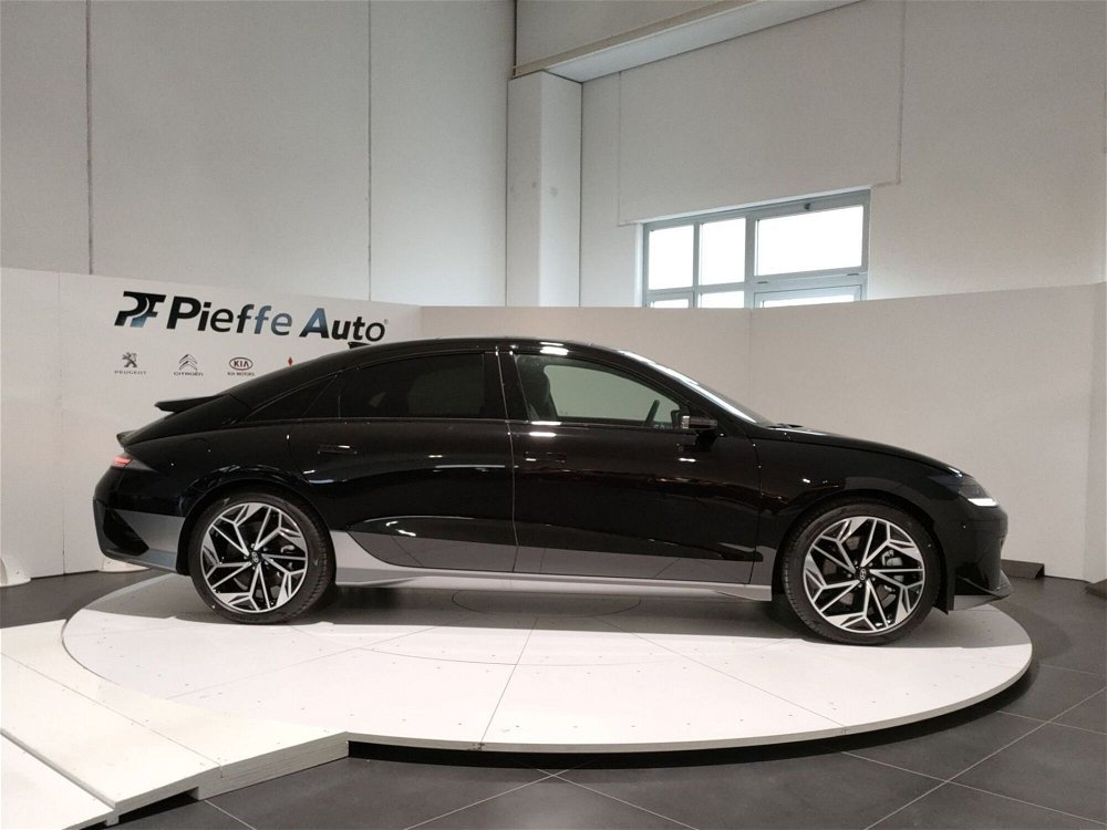 Hyundai Ioniq 6 6 77.4 kWh Evolution nuova a L'Aquila (5)