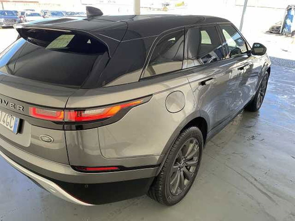 Land Rover Range Rover Velar 2.0D I4 180 CV R-Dynamic S  del 2019 usata a Lucca (4)