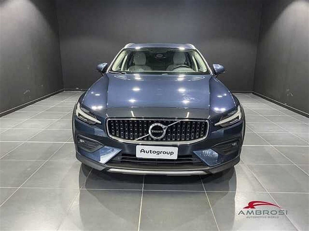 Volvo V60 Cross Country D4 AWD Geartronic Pro  del 2019 usata a Corciano (5)