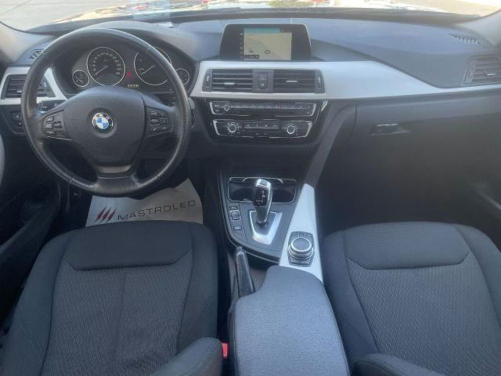 BMW Serie 3 usata a Lecce (18)